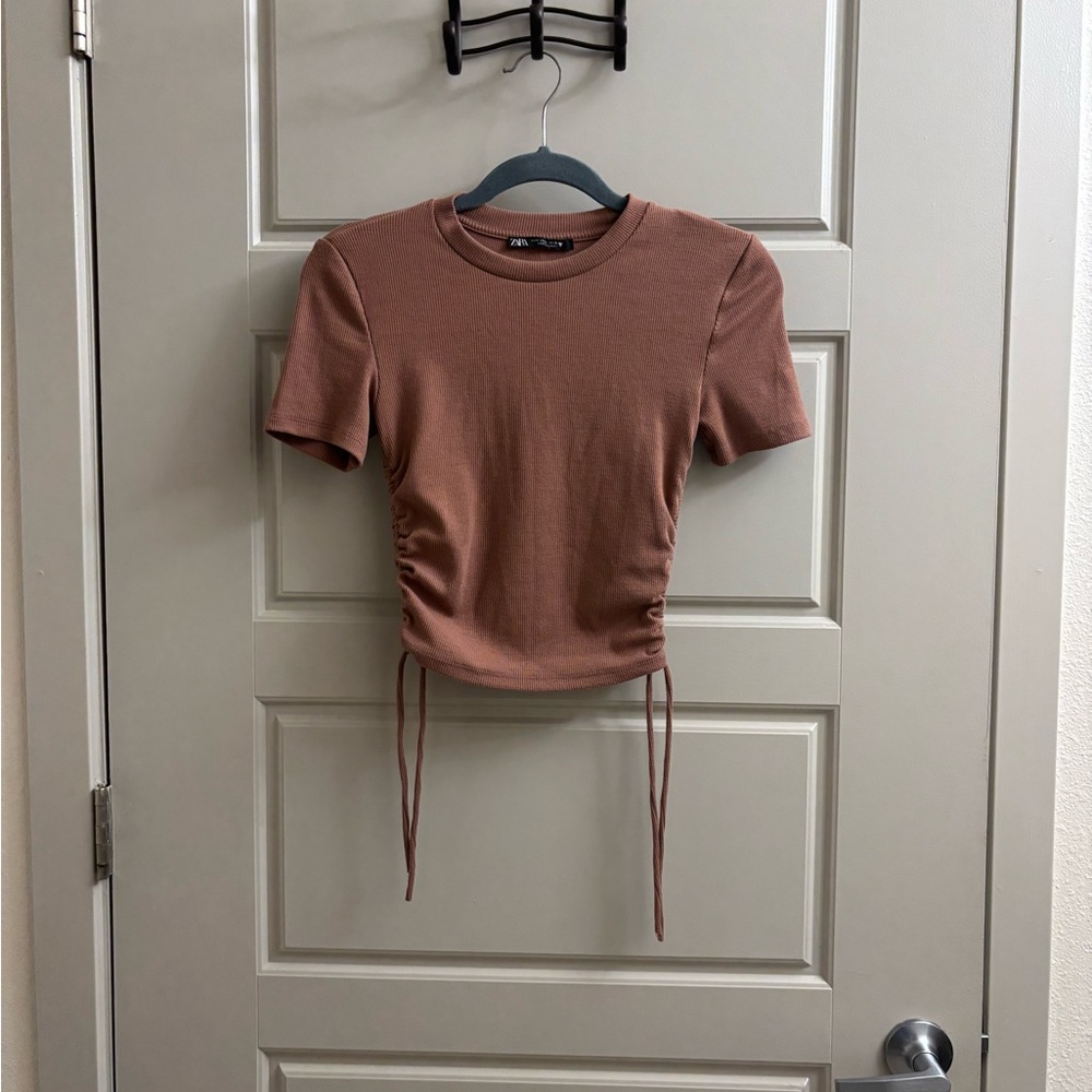 Zara Rust-Brown Side-Ruched Short Sleeve Crop Top